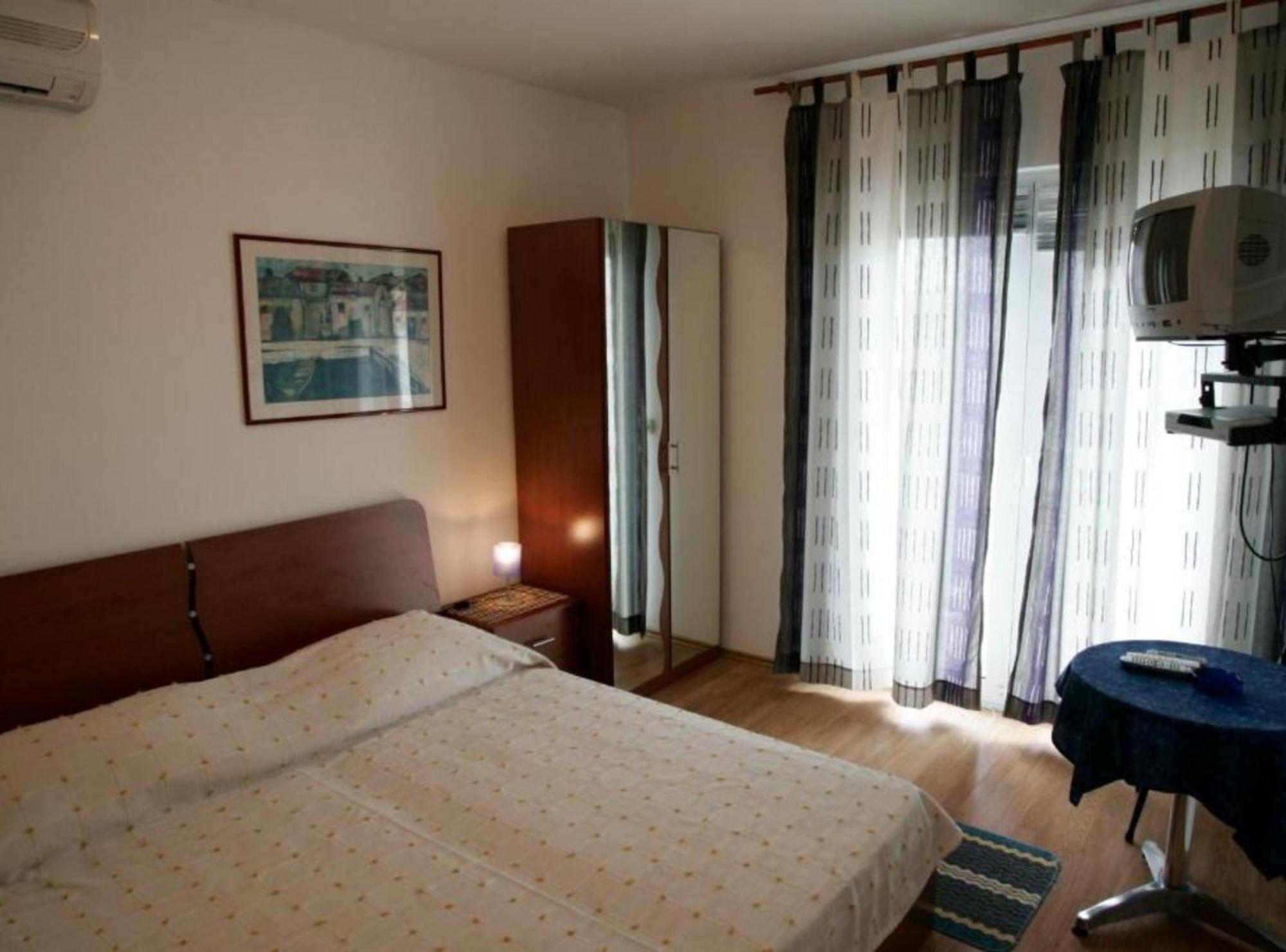 Apartments Trogrlic ฮวาร์ ห้อง รูปภาพ